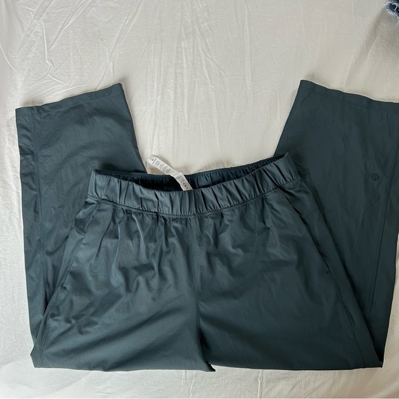 Lululemon Size 8 Next Move Crop Pull On Straight Cropped Ankle Pants- Navy - Picture 7 of 11